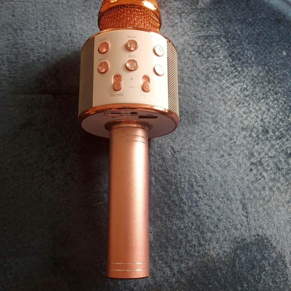 Wireless Karaoke Microphone - Rose Gold Handheld Bluetooth Mic